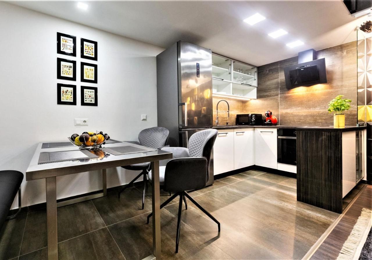 Goldcentral Apartment Art B6 Budapest Exteriör bild